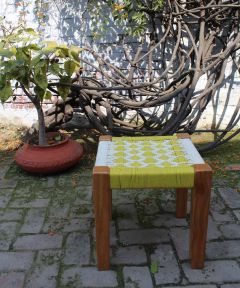 Parrotfinch Stool
