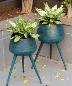 Mercury finish planter