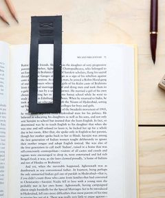 Bookmark: Black