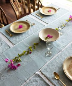 Amila dinning set - Table runner and 6 table mats