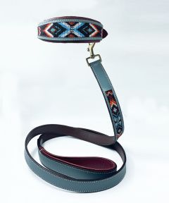 Jackie – Blue leather collar and leash for dogs with beadwork